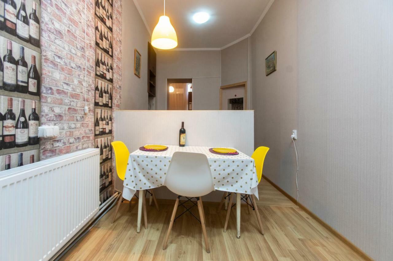 Minimalist Studio Walking Distance To City Centre Lägenhet Tbilisi Exteriör bild